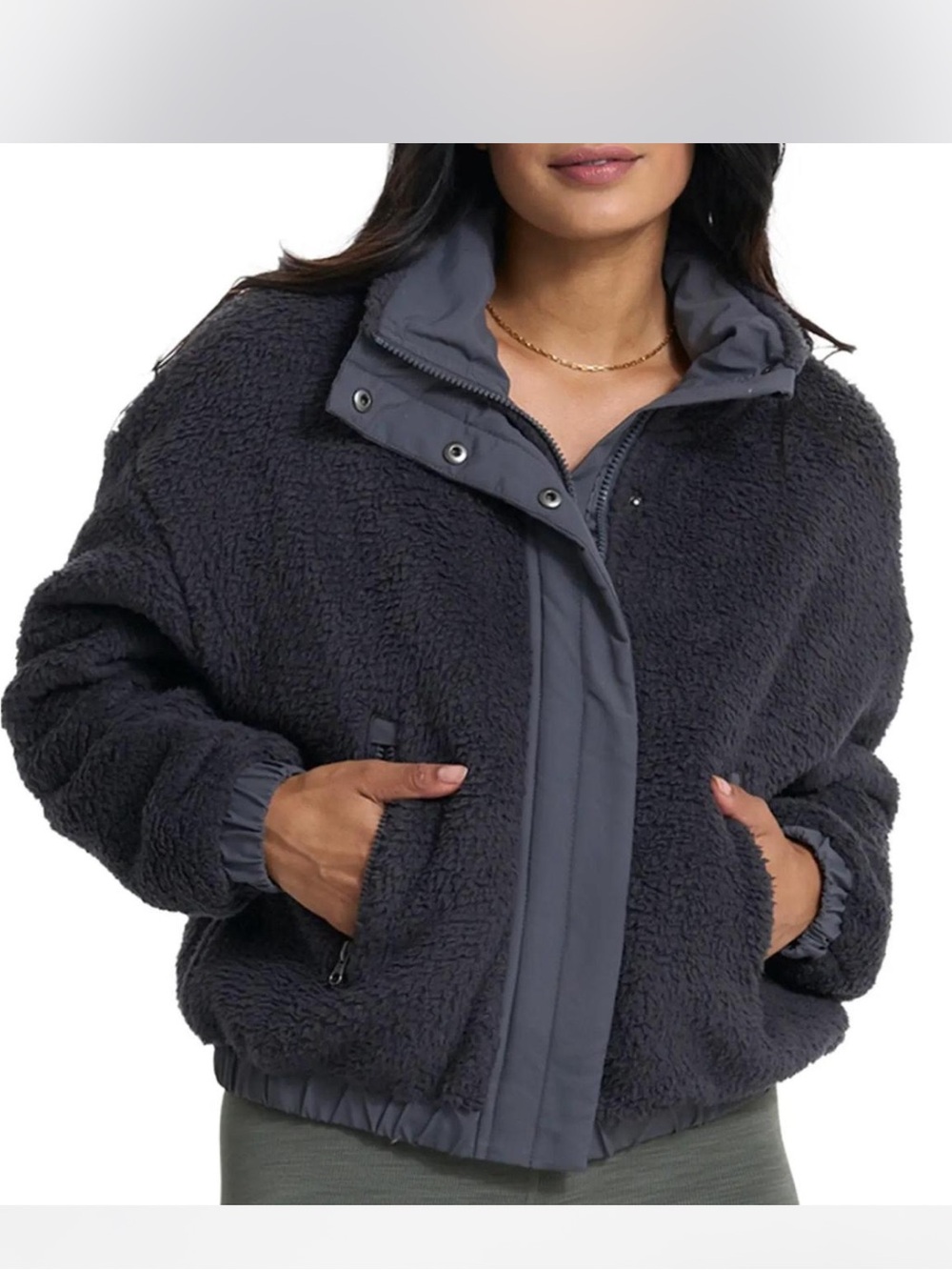 Vuori Women’s Cozy Sherpa Jacket in Graphite
